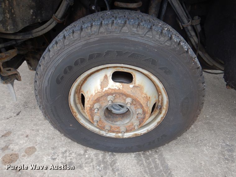 image for item DN2576 2011 Ford F350 Super Duty  dump bed pickup truck