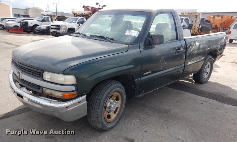 image for item DN2580 2002 Chevrolet Silverado 1500  pickup truck