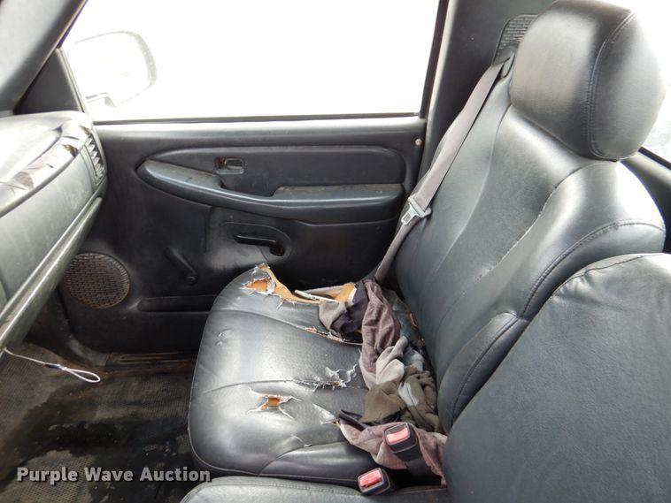 image for item DN2580 2002 Chevrolet Silverado 1500  pickup truck