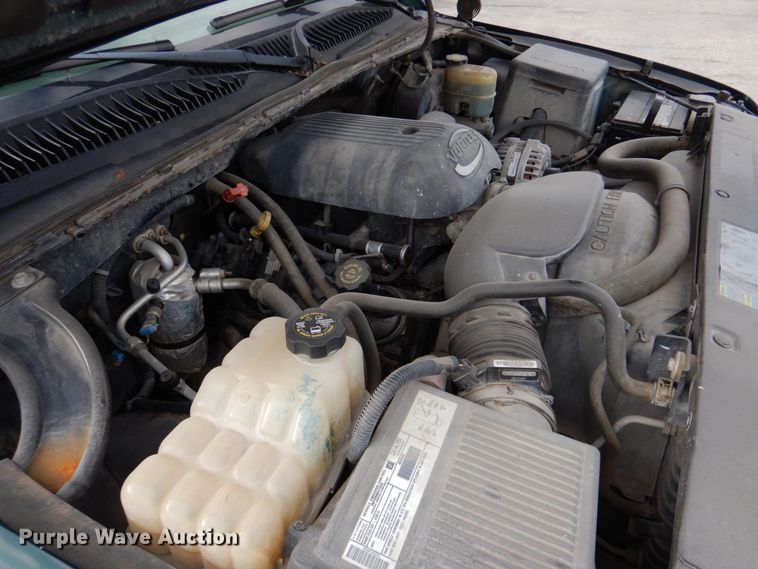 image for item DN2580 2002 Chevrolet Silverado 1500  pickup truck