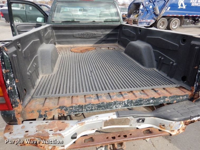 image for item DN2580 2002 Chevrolet Silverado 1500  pickup truck