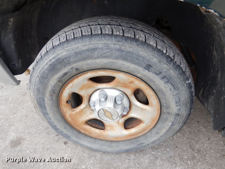 image for item DN2580 2002 Chevrolet Silverado 1500  pickup truck