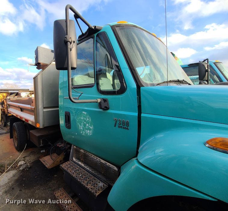 image for item DN2583 2007 International 7300  dump truck