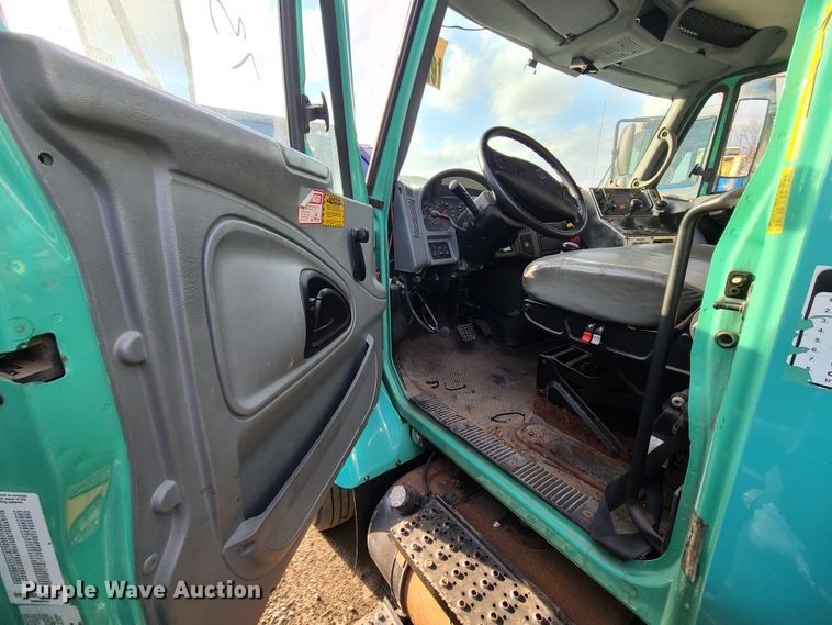 image for item DN2583 2007 International 7300  dump truck