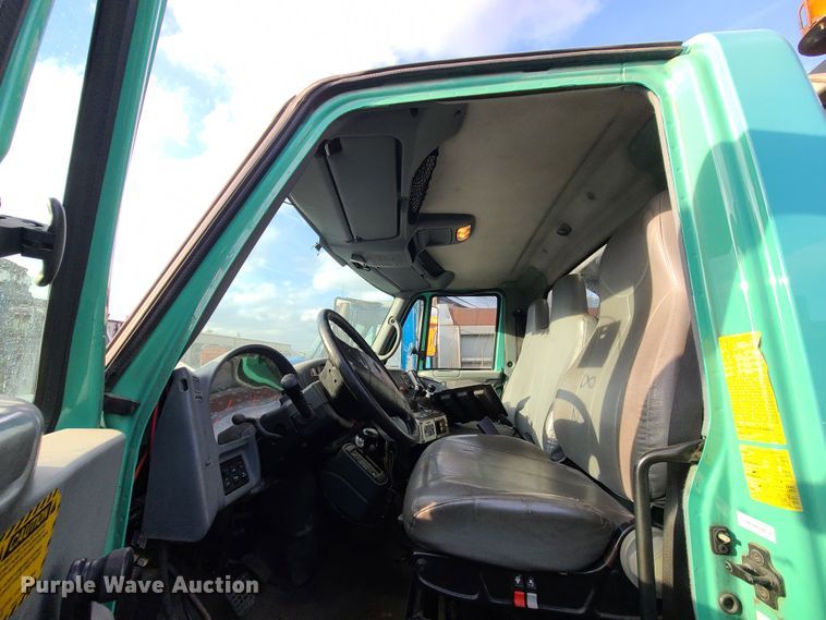 image for item DN2583 2007 International 7300  dump truck