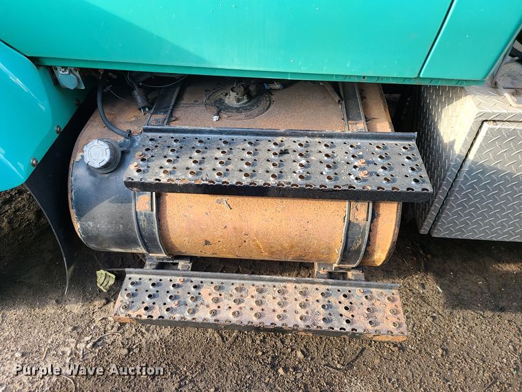 image for item DN2583 2007 International 7300  dump truck