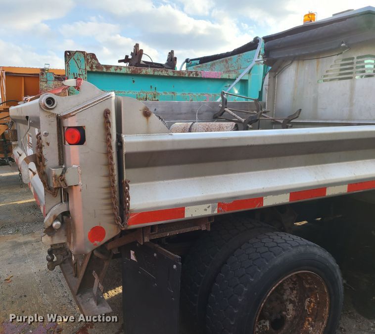 image for item DN2583 2007 International 7300  dump truck