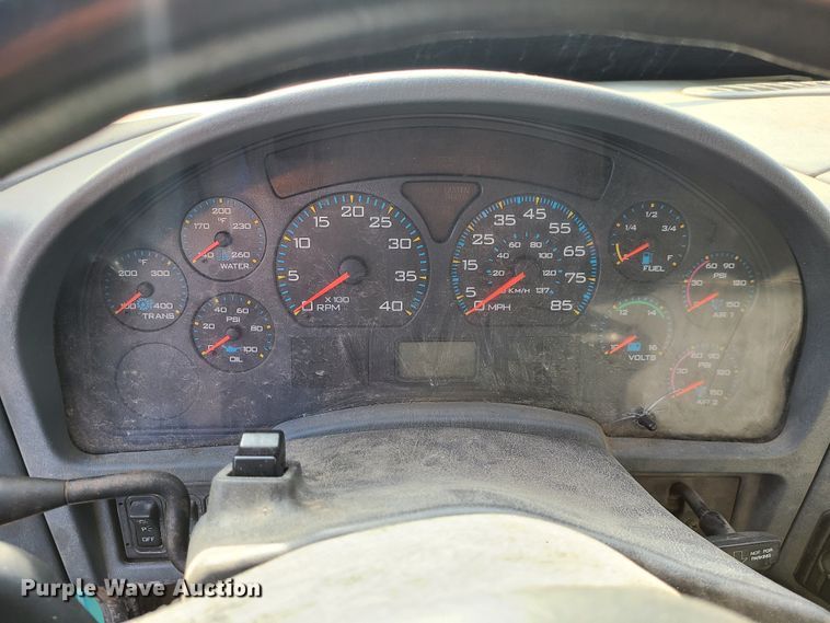 image for item DN2584 2004 International 7300  dump truck