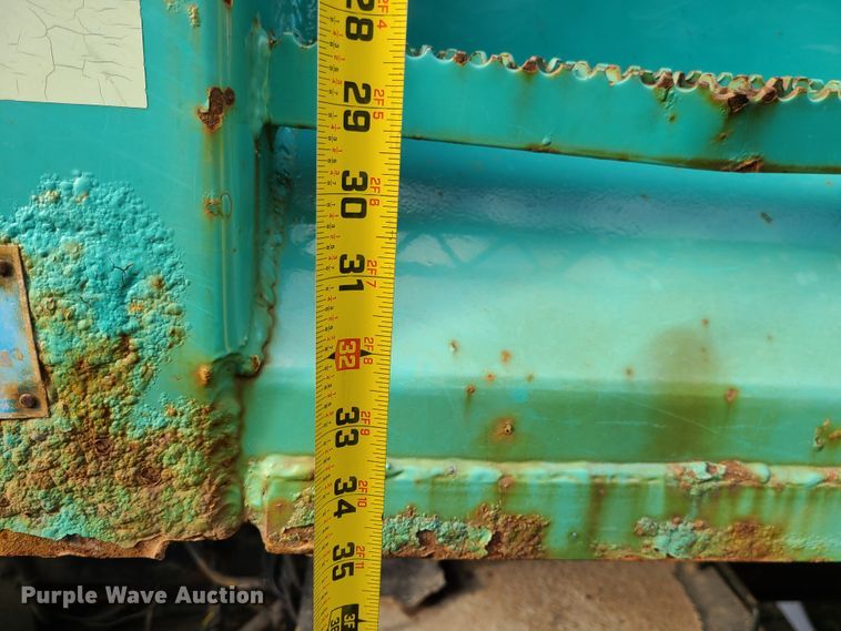 image for item DN2584 2004 International 7300  dump truck