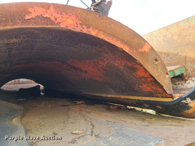 image for item DN2584 2004 International 7300  dump truck