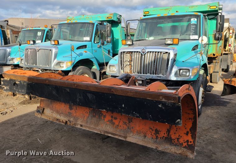 image for item DN2585 2007 International 7400  dump truck