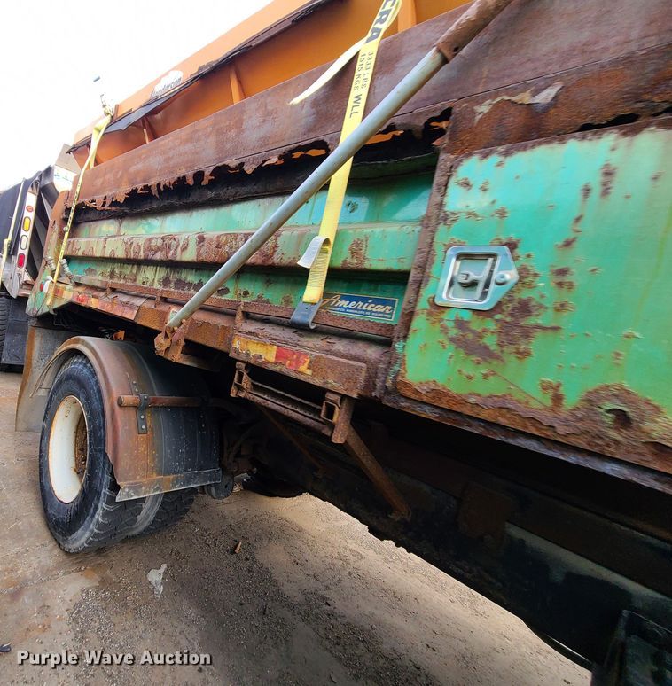 image for item DN2585 2007 International 7400  dump truck
