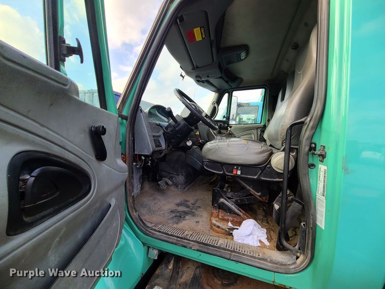 image for item DN2585 2007 International 7400  dump truck