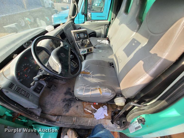 image for item DN2585 2007 International 7400  dump truck