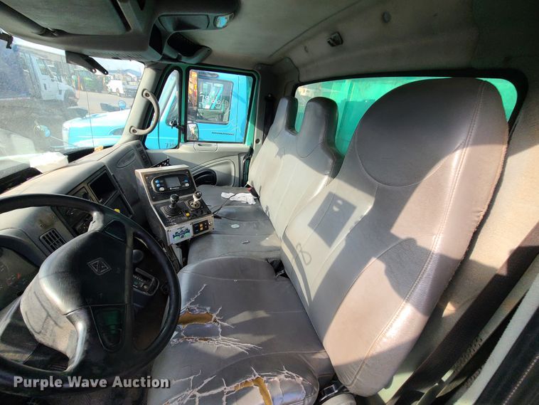 image for item DN2585 2007 International 7400  dump truck