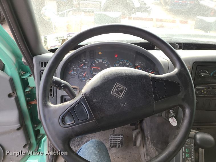 image for item DN2585 2007 International 7400  dump truck