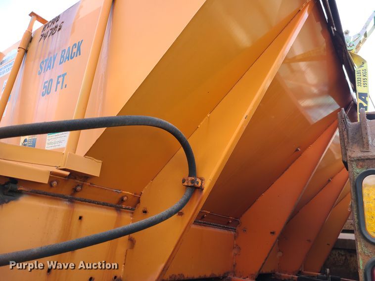 image for item DN2585 2007 International 7400  dump truck