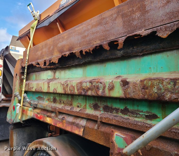 image for item DN2585 2007 International 7400  dump truck