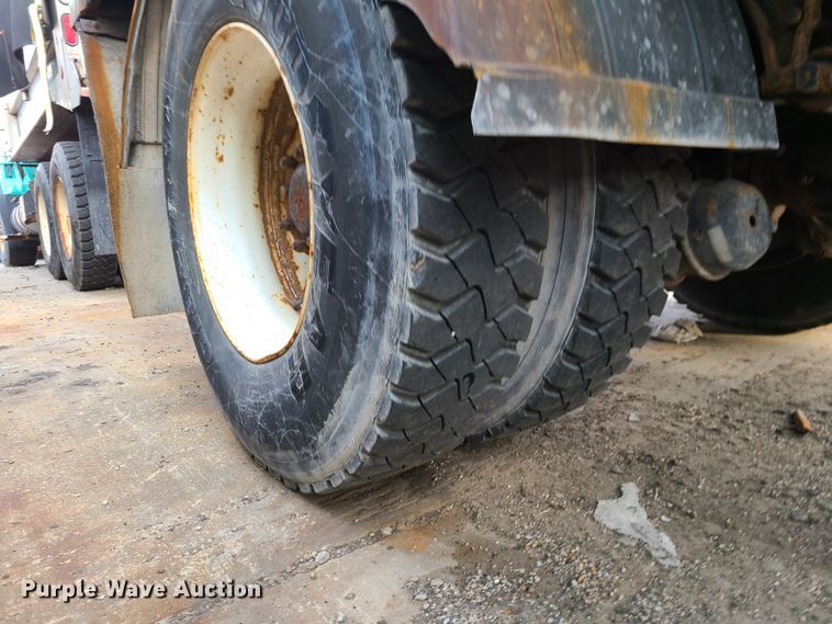 image for item DN2585 2007 International 7400  dump truck