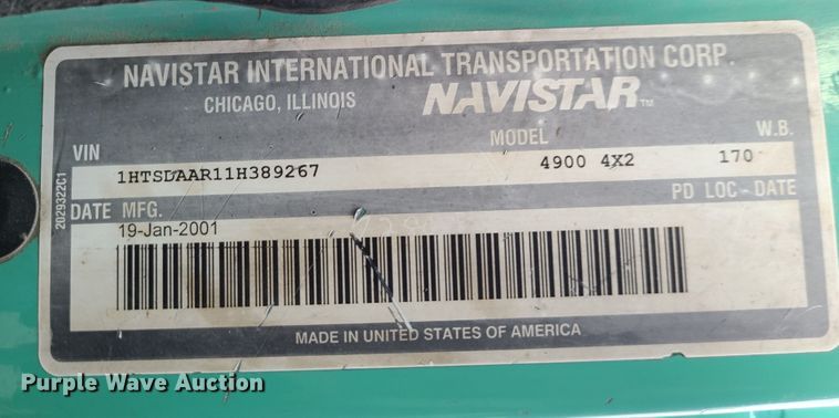 image for item DN2586 2001 International 4900  dump flatbed truck