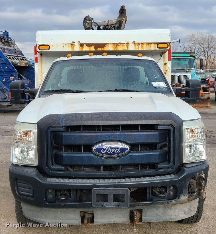 image for item DN2587 2011 Ford F350 Super Duty  dump bed pickup truck