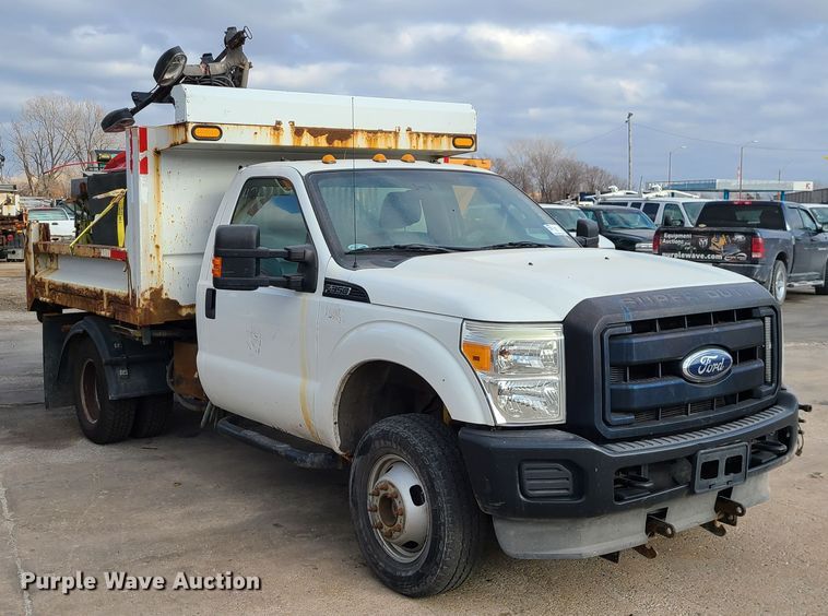 image for item DN2587 2011 Ford F350 Super Duty  dump bed pickup truck