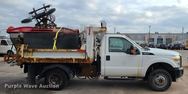 image for item DN2587 2011 Ford F350 Super Duty  dump bed pickup truck