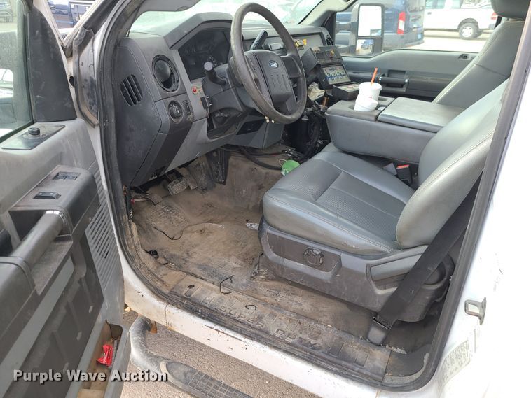 image for item DN2587 2011 Ford F350 Super Duty  dump bed pickup truck