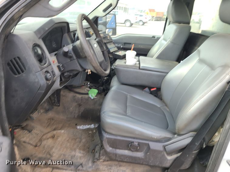 image for item DN2587 2011 Ford F350 Super Duty  dump bed pickup truck