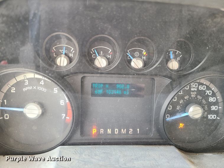 image for item DN2587 2011 Ford F350 Super Duty  dump bed pickup truck