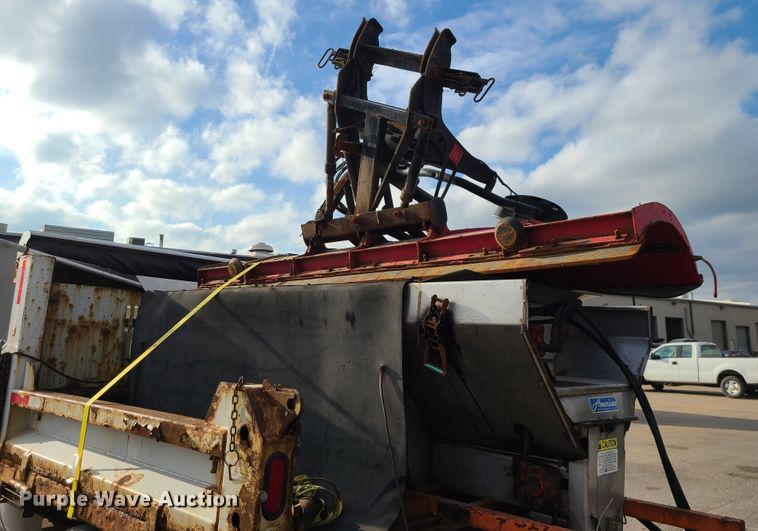 image for item DN2587 2011 Ford F350 Super Duty  dump bed pickup truck