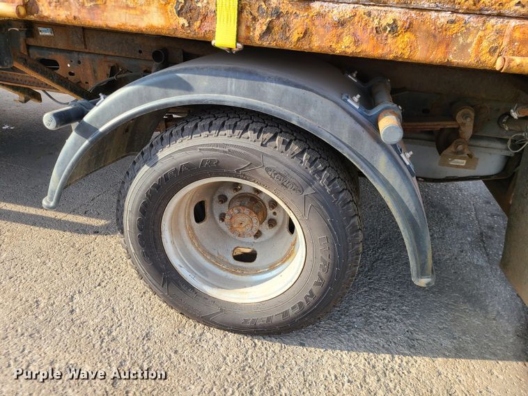 image for item DN2587 2011 Ford F350 Super Duty  dump bed pickup truck