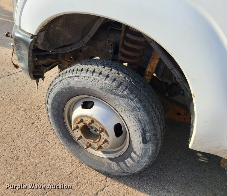 image for item DN2587 2011 Ford F350 Super Duty  dump bed pickup truck