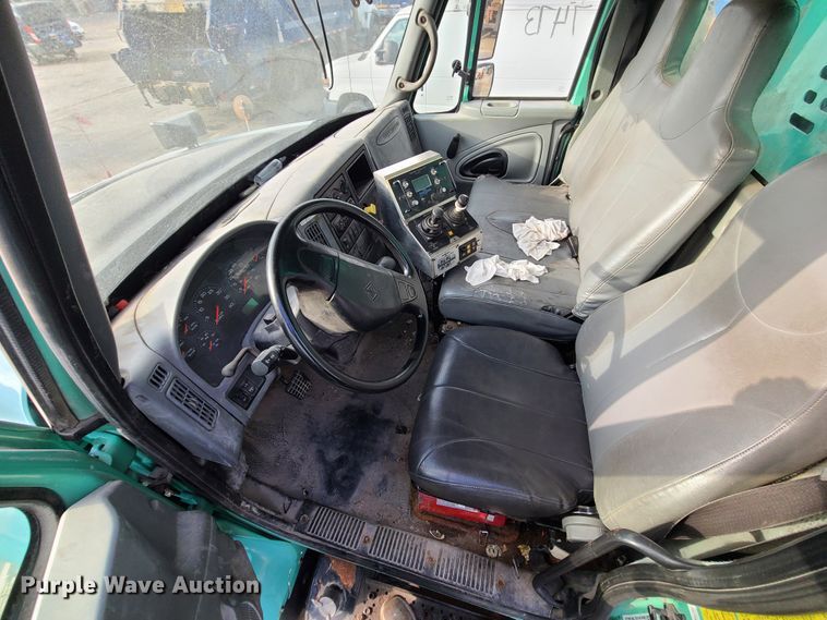 image for item DN2588 2007 International 7400  dump truck