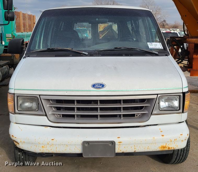 image for item DN2589 1995 Ford Club Wagon  van