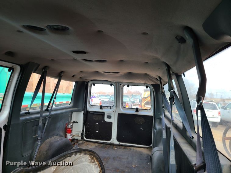 image for item DN2589 1995 Ford Club Wagon  van