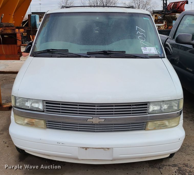 image for item DN2590 2002 Chevrolet Astro  van
