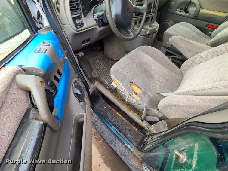 image for item DN2590 2002 Chevrolet Astro  van