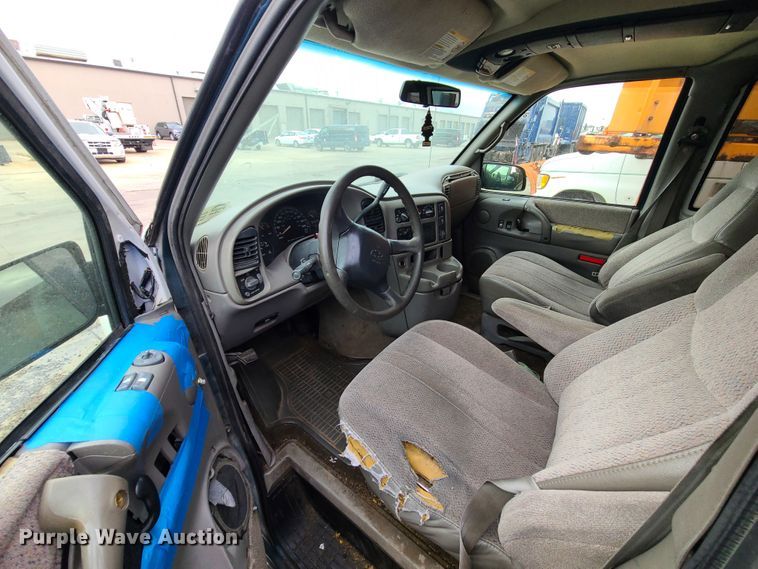 image for item DN2590 2002 Chevrolet Astro  van