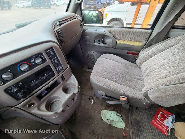image for item DN2590 2002 Chevrolet Astro  van