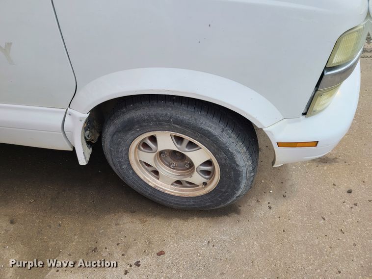 image for item DN2590 2002 Chevrolet Astro  van