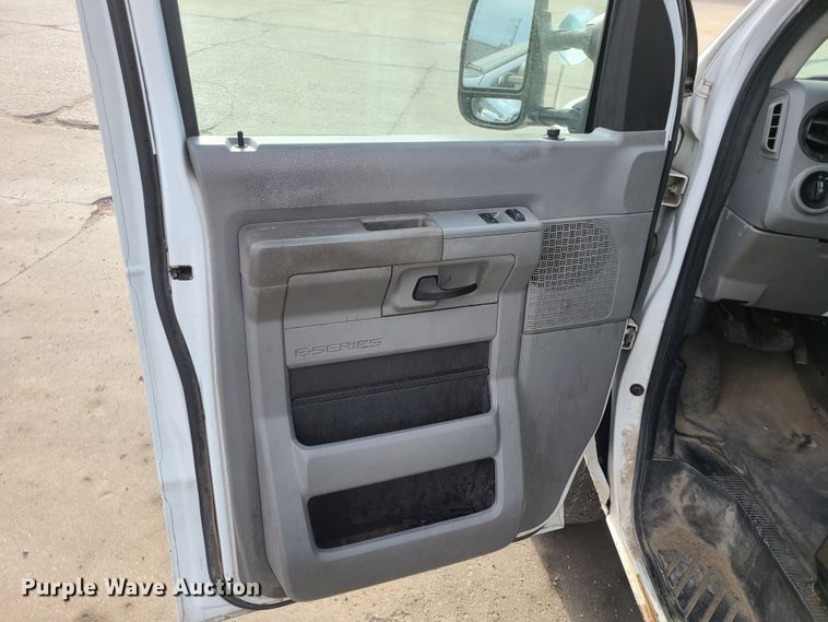 image for item DN2591 2012 Ford E350 Super Duty  van