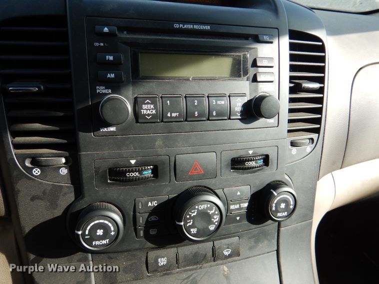 image for item DN2595 2006 Kia Sedona  van