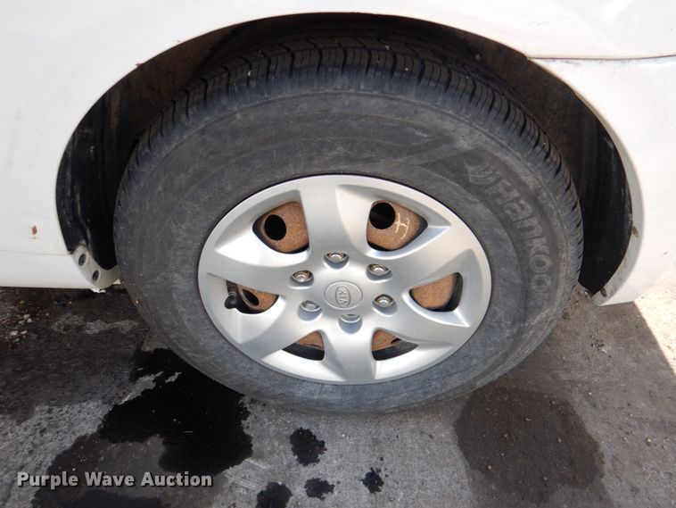 image for item DN2595 2006 Kia Sedona  van