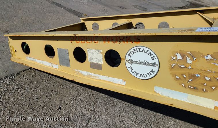 image for item DN2596 2000 Fontaine TB35NGB  lowboy equipment trailer