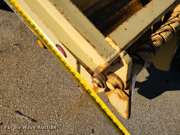 image for item DN2596 2000 Fontaine TB35NGB  lowboy equipment trailer