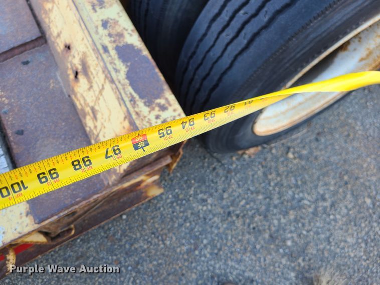 image for item DN2596 2000 Fontaine TB35NGB  lowboy equipment trailer