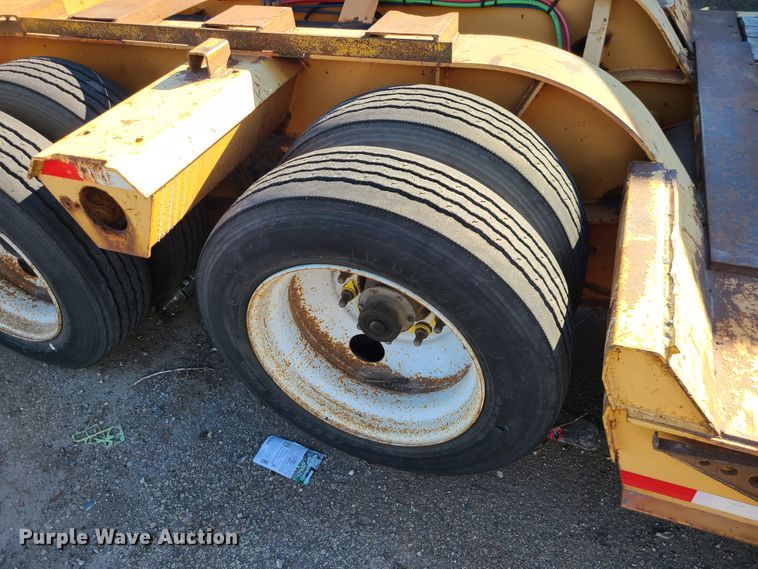 image for item DN2596 2000 Fontaine TB35NGB  lowboy equipment trailer