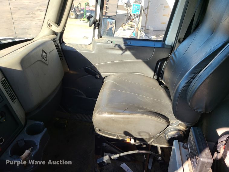 image for item DN2597 2012 International WorkStar 7500  crane truck