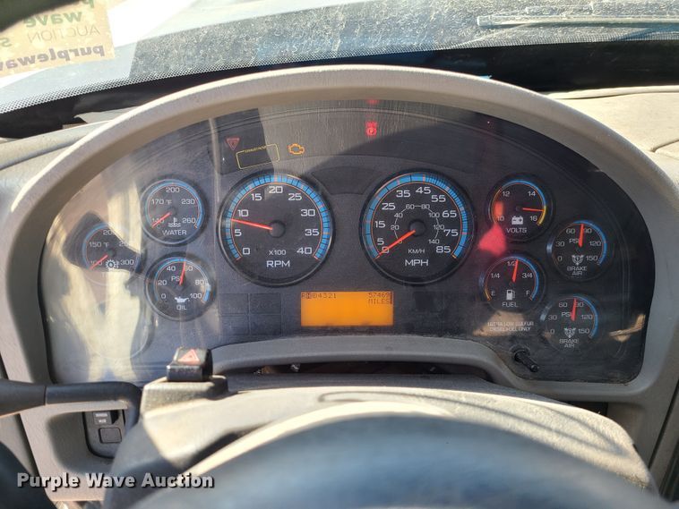 image for item DN2597 2012 International WorkStar 7500  crane truck